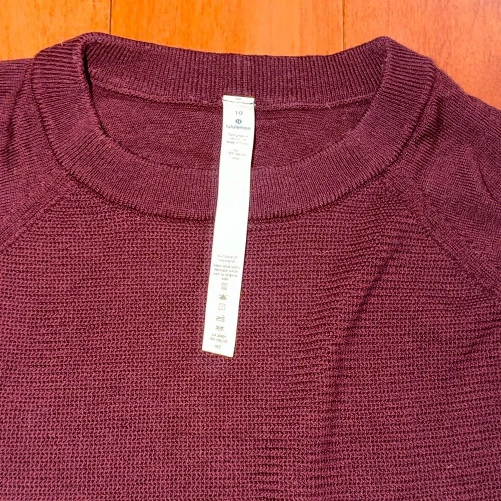 Lululemon Women's Burgundy Long Sleeve Merino‎ Wool Sweater Size 10